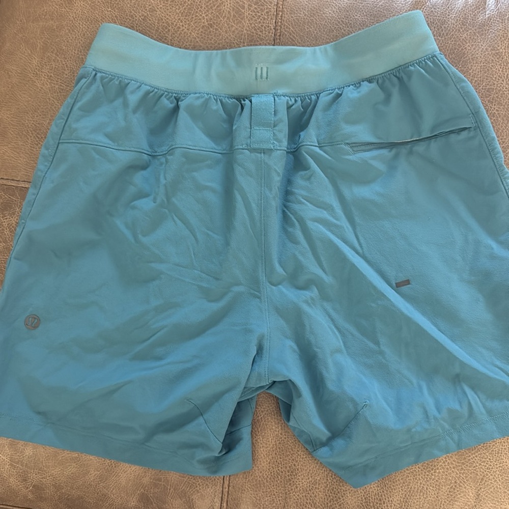 Lululemon Pacebreaker Shorts - Picture 3 of 3